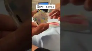 How to takeoff the AirPods case if you can&rsquo;t takeoff the top ￼
