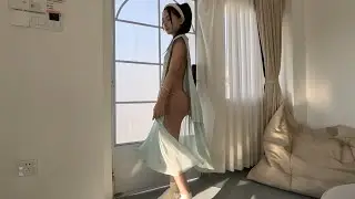 美美可爱的蛋蛋在民宿拍摄我们proudfox设计的夏季经典款两片式连衣裙