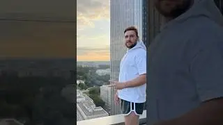 Alien Abduction Above the White House! 👽🇺🇸 Skyscraper Standoff