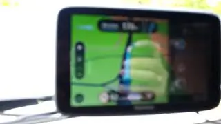 TomTom go professional 6250 не стоит потраченных денег.