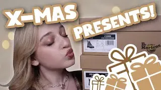 WHAT I GOT FOR CHRISTMAS 2021 | LUSH, DR MARTENS, CRYSTALS, PANDORA AND MORE &bull; Melody Collis