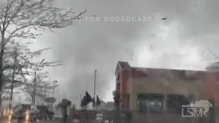 05-20-2022 Gaylord, Michigan Tornado with Debris - Power Flashes - People Running