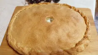 Сегодня какой-то нервный день 🙎Самый вкусный курник! Жаль самовар не разжечь☺️