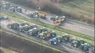 El acuerdo con Mercosur lleva al campo ourensano a cortar la A-52 en Xinzo. (Imágenes Guardia Civil)