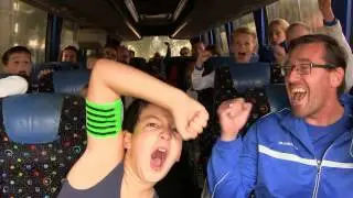 Zwervers JO11 8 met de spelersbus op pad 08-10-2016 (seizoen 2016 - 2017)