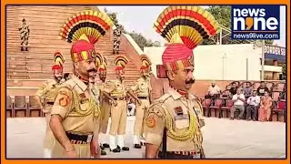 Beating Retreat Ceremony Held At Indo-Pak Border In Hussainiwala, Punjab | News9