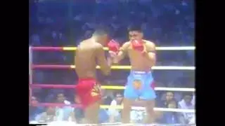 Lamnamoon Sor Sumalee vs Geng Singhnakornkui | Muay Thai from Lumpini Stadium