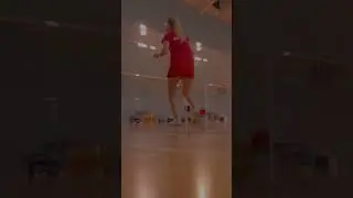 Играть в бадминтон легко?