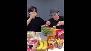 HAN JISUNG ACCIDENTALLY SAID &ldquo;OH SHIT&rdquo; AFTER SPILLING THE WATERMELON  #skz #hanjisung #hyunjin