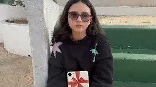 M illonario le regal&oacute; un celular nuevo y le pag&oacute; la universidad a esta jovencita.