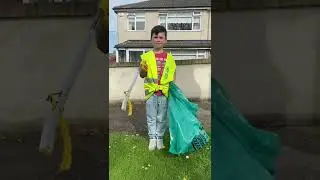 Ois&iacute;n, aged 7, does his 5th National Spring Clean in Tallaght