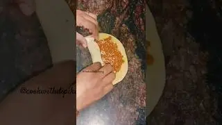 @मकर संक्रांति स्पेशल गुड़ तिल का पराठा😋Winter Special Sweet Paratha #recipe #shorts #makarsankranti