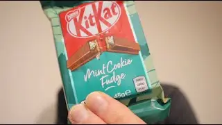 Kit Kat Mint Cookie Fudge Review - Australian Candy Taste Test