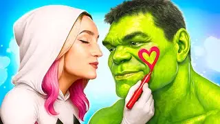 Estúdio de Tatuagens para Super-Heróis