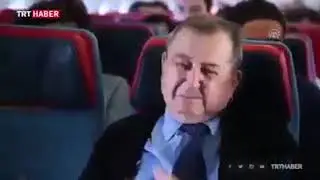 Turkish Airlines pilot honors his school teacher after becoming pilot💐💐😊