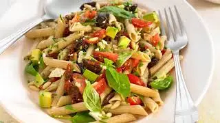 Comment faire une Salade de p&acirc;tes v&eacute;g&eacute;tariennes au basilic 🤔