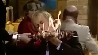 The Paul Hogan Show - Restaurant Etiquette 