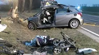 B286 L&uuml;lsfeld: 1 Tote, 1 Schwerstverletzter, Baby nahezu unverletzt - 28.03.2015