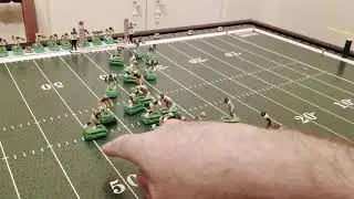 Kawika Mitchell shuts down the Packers' running attack on 1st down!