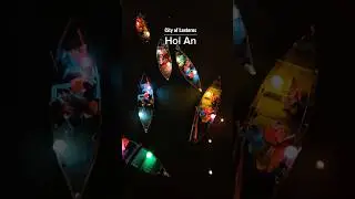 A lantern boat ride in the river of H&ocirc;i An during night #HoiAn #vietnam #lanternsboat #travel