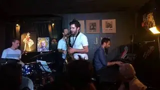 Enzo Carniel quartet 