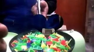 fundir tapas de plástico y hacer ladrillos video No 5