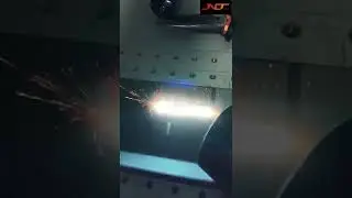 Fiber laser cleaning machine removing the oxide layer of steel plate