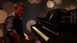 Rick Jones piano boogie-woogie on the Konigsdam