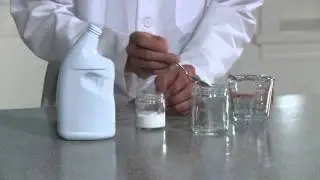 WC Reiniger DEMO zur Entfernung von Ablagerungen durch hartes Wasser