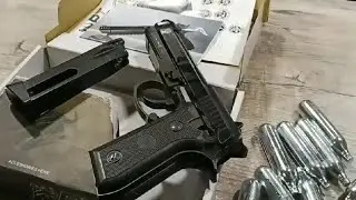 Beretta PT92 Mod Kwc Full Auto Airgun #airgun #beretta92fs #berettam9a3 #kwc #airpistolfinals
