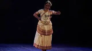 Mohiniyattam recital by Dr. Neena Prasad 