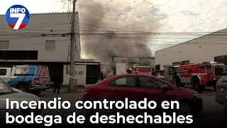 Incendio consume bodega en Av. Los &Aacute;ngeles y San Nicol&aacute;s en Monterrey | INFO7