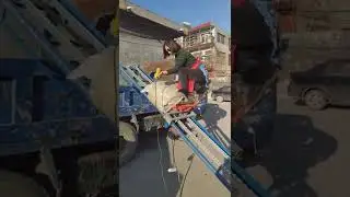 Automatic loading machine, remote control up and down, without manual moving bars
