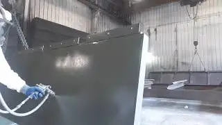pintando con zinc/ this is how we spray zinc.