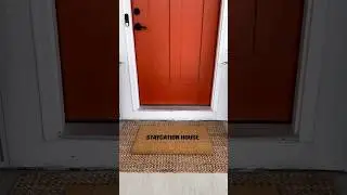 Unboxing a #doormat with our friend Allison 📦🥥 What a stylish touch to your #homedecor 🥰