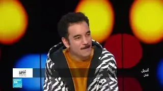 محمد أنديل فنان مصري يطرح المشاكل الاجتماعية بأسلوب ساخر وحر