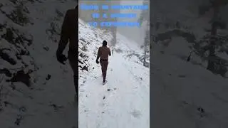 Be careful. #lokhandi #chakrata #snowfall #youtube #youtubeshorts #ytshorts #shorts #yt #avkapov
