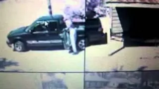 theif caught on tape in broad day light