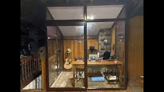 Making of a Small Aluminium and Glass Workspace