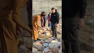 Selection of Stone | Working by a Chinese | MiningInsights