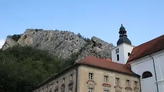 Sv. Jan pod Skalou: V údolí času Českého krasu | Cestovatelská publicistika