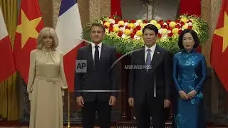French and Vietnamese presidents meet in Hanoi