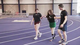 Amputees try a running blade for the first time!