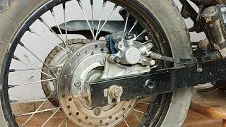 Trocando reparo do cilindro da pinça de freio traseiro Bros 160