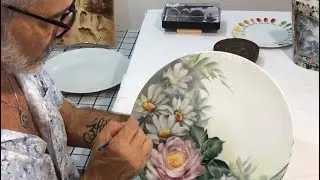 Prato de centro com Rosas e margarida