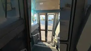 &lsquo;02 International Conventional Entrance Door Open/Close #schoolbuses #BusBoy501 #shorts