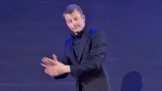 Kimi R&auml;ikk&ouml;nen drunk at FIA Prize Giving 2018! 😂