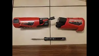 Milwaukee M12 TCBH and TC2 travel charger and powerbank comparison