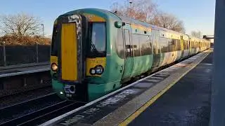 Southern Class 377 427 Electrostar Arriving into Barnham The 3rd of January 2026