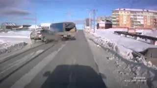05.02.2015 Башкортостан. Один поворачивает второй обгоняет